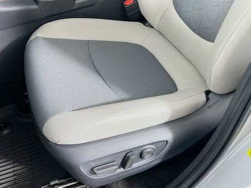 New 2025 Toyota RAV4 XLE image 18