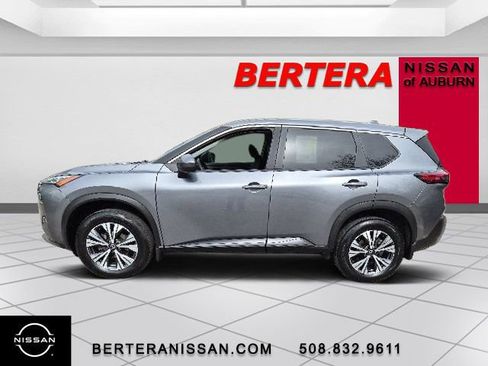 Used 2023 Nissan Rogue SV AWD/4WD image 1
