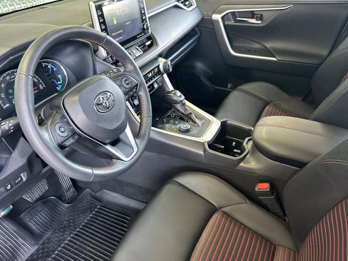 Used 2022 Toyota RAV4 XSE w/ Weather Package AWD/4WD image 9