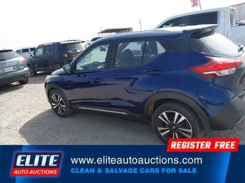 Used 2018 Nissan Kicks SR FWD image 23