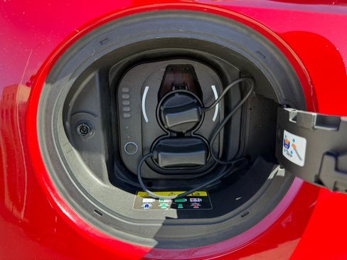 Used 2024 FIAT 500 e (RED) FWD image 43