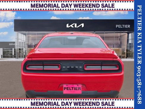 Used 2022 Dodge Challenger GT RWD image 5