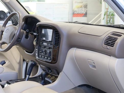 Used 1999 Toyota Land Cruiser AWD/4WD image 90