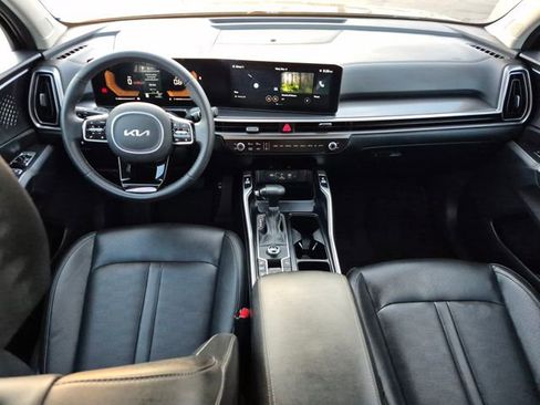 Used 2025 Kia Sorento S w/ Panoramic Sunroof Package FWD image 18