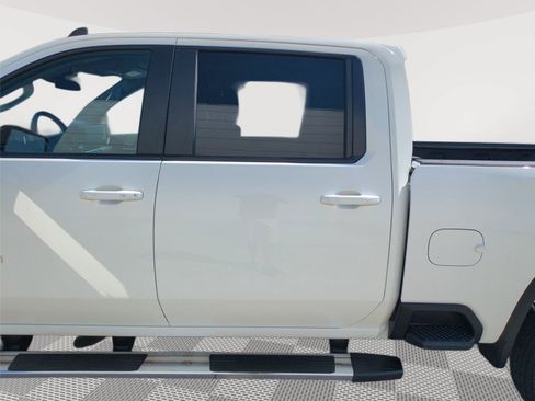 Used 2025 Chevrolet Silverado 2500 LT w/ Convenience Package AWD/4WD image 32