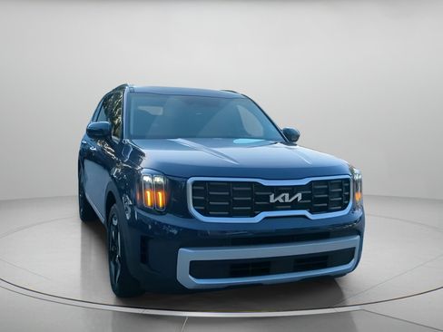 Used 2024 Kia Telluride S w/ S Sunroof Package FWD image 5