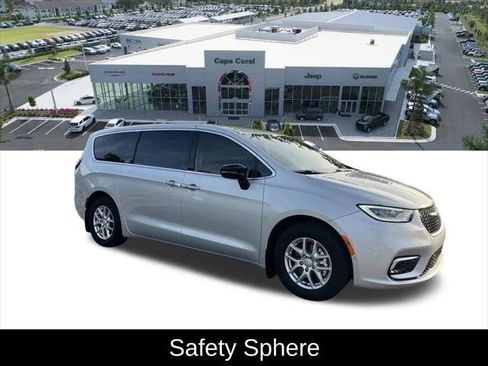 Certified 2026 Chrysler Pacifica Select FWD image 4