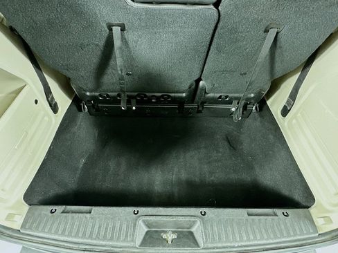 Used 2019 Dodge Grand Caravan SXT image 31