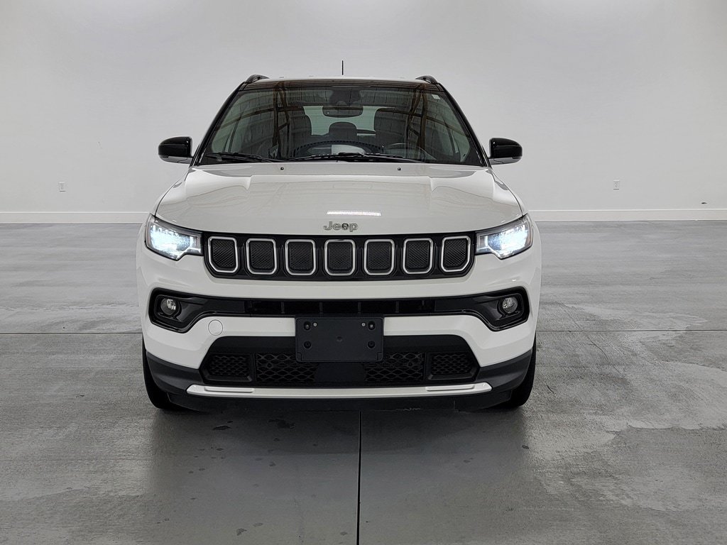 Used 2022 Jeep Compass Limited AWD/4WD image 3