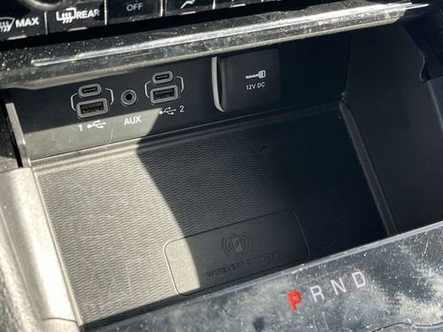 Used 2024 Jeep Grand Cherokee L Laredo image 33