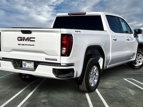 Used 2024 GMC Sierra 1500 Elevation image 13