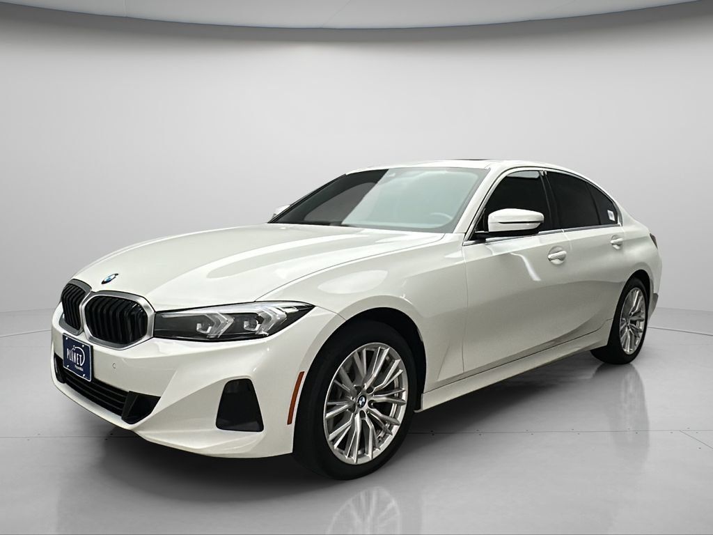 Used 2024 BMW 330i xDrive Sedan w/ Convenience Package AWD/4WD image 2