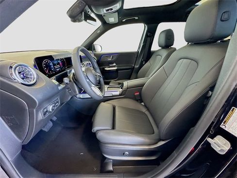 New 2025 Mercedes-Benz GLB 250 GLB 250 image 4