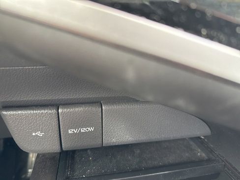 Used 2024 Toyota Camry SE AWD/4WD image 14