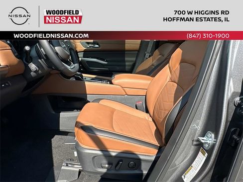 New 2025 Nissan Pathfinder Platinum w/ Cargo Package image 8