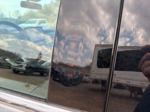 Used 2024 Ford Expedition XLT image 7