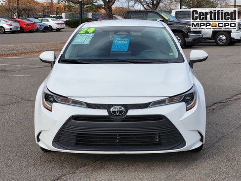 Used 2024 Toyota Corolla LE image 5