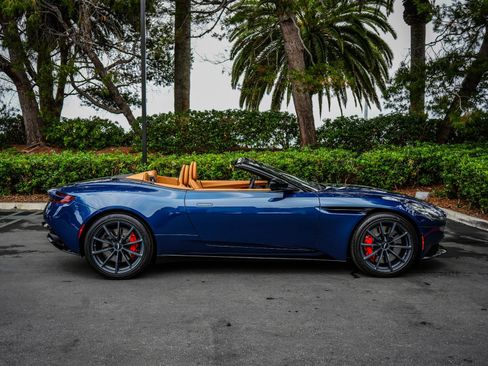 Used 2023 Aston Martin DB11 Volante RWD image 44