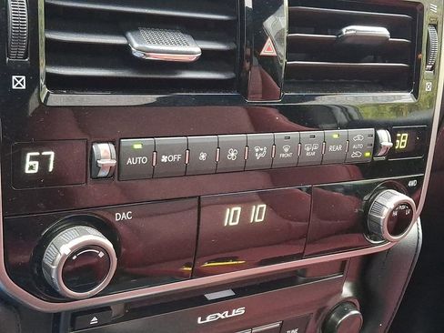 Used 2023 Lexus GX 460 Premium AWD/4WD image 18