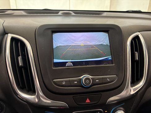 Used 2020 Chevrolet Equinox LT AWD/4WD image 26