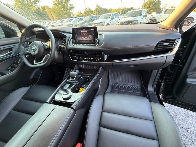 Used 2023 Nissan Rogue SL AWD/4WD image 11