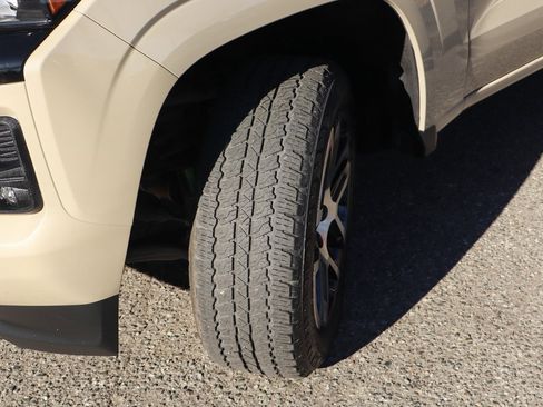 Used 2023 Chevrolet Colorado Z71 w/ Z71 Convenience Package 2 image 52