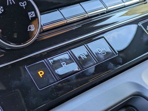 New 2026 Nissan Armada SL image 21