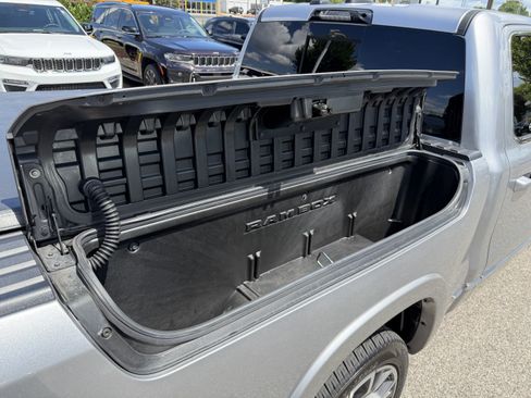 Used 2025 RAM 1500 Tungsten AWD/4WD image 39