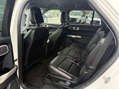 Certified 2023 Ford Explorer XLT w/ Equipment Group 202A image 8