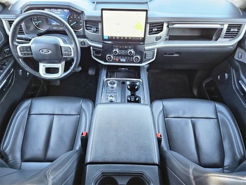 Used 2024 Ford Expedition XLT image 8