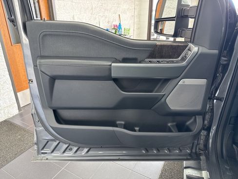 Used 2023 Ford F150 Lariat w/ Trailer Tow Package image 37