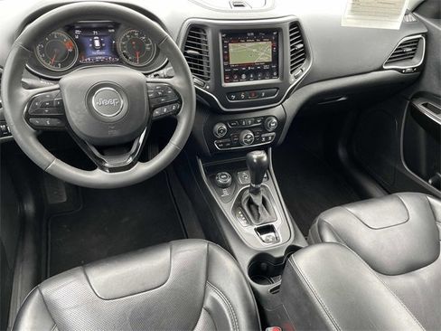 Used 2023 Jeep Cherokee Altitude Lux image 2