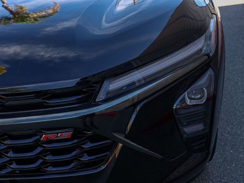 Used 2024 Chevrolet Trax RS image 10