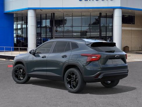 New 2026 Chevrolet Trax LT w/ Driver Confidence Package FWD image 3