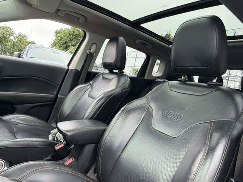 Used 2019 Jeep Compass Limited AWD/4WD image 10