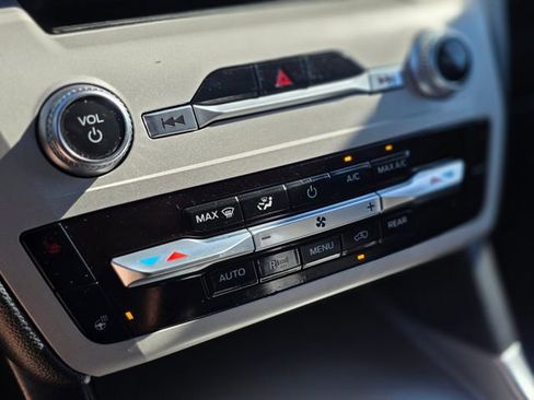 Used 2024 Ford Explorer XLT w/ Equipment Group 202A image 32