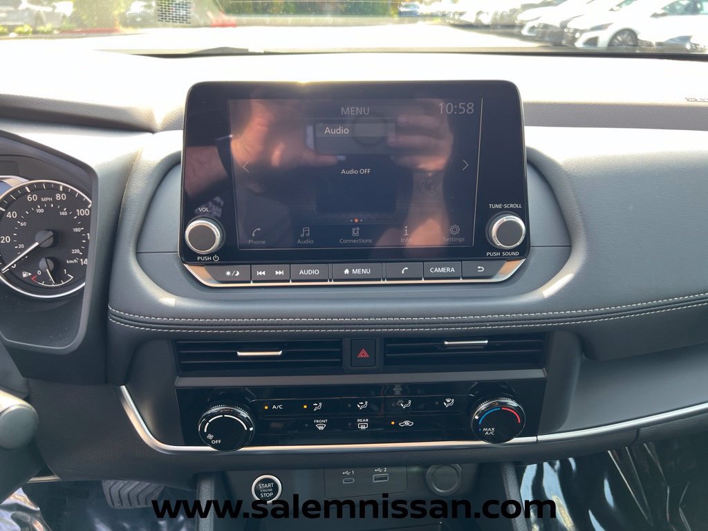 Used 2023 Nissan Rogue S AWD/4WD image 11
