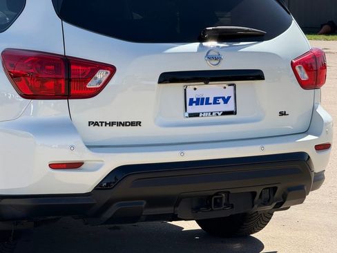 Used 2020 Nissan Pathfinder SL image 6