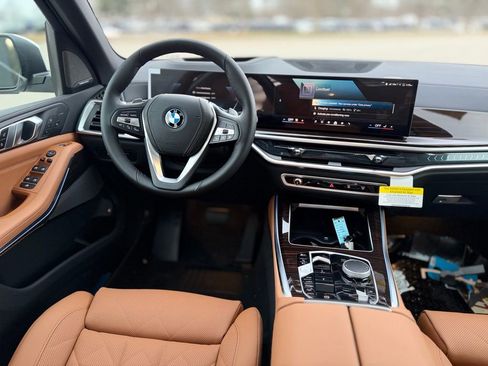 New 2026 BMW X5 xDrive50e image 10