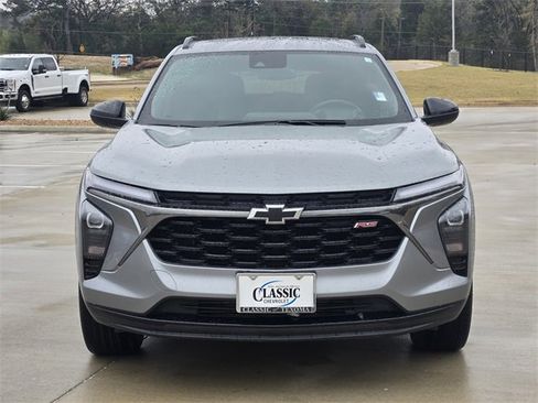 Used 2024 Chevrolet Trax RS w/ Sunroof Package image 3