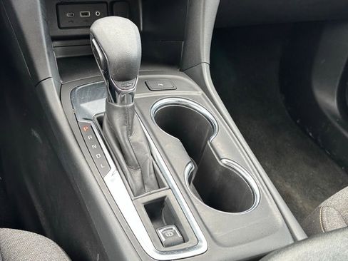 Used 2024 Chevrolet Equinox LT image 23