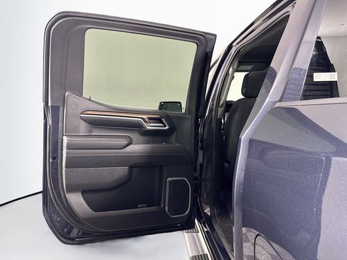 Used 2023 Chevrolet Silverado 1500 LT image 25