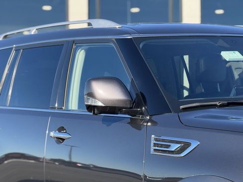 Used 2024 INFINITI QX80 Luxe image 4