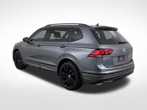 Used 2020 Volkswagen Tiguan SE R-Line FWD image 40