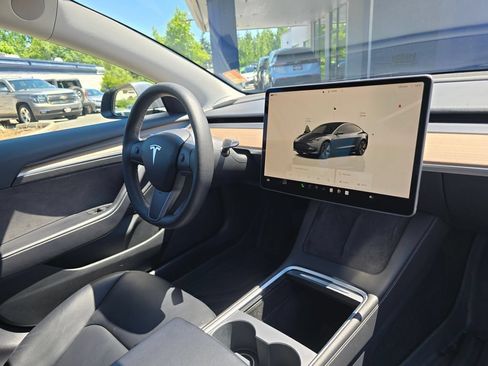 Used 2023 Tesla Model 3 Standard Range RWD image 10