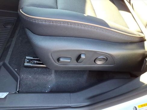 New 2026 Chevrolet Traverse High Country w/ LPO, Floor Liner Package image 8