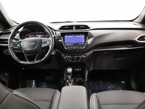Used 2023 Chevrolet TrailBlazer RS w/ Sun and Liftgate Package image 13