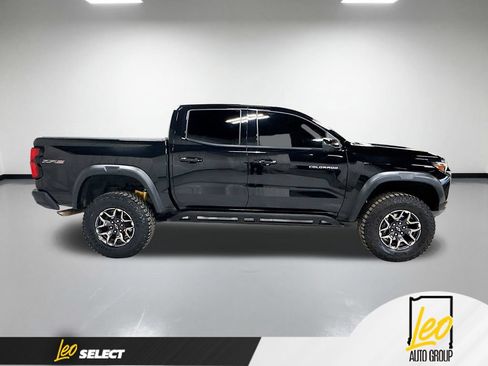 Used 2025 Chevrolet Colorado ZR2 w/ Technology Package AWD/4WD image 6