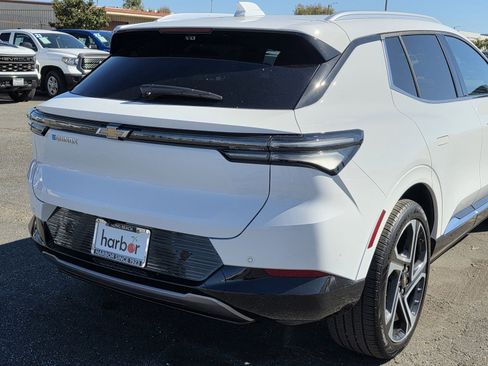New 2026 Chevrolet Equinox EV LT w/ Convenience Package II image 11