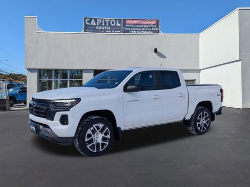 Used 2023 Chevrolet Colorado Z71 w/ Z71 Convenience Package 2 image 5